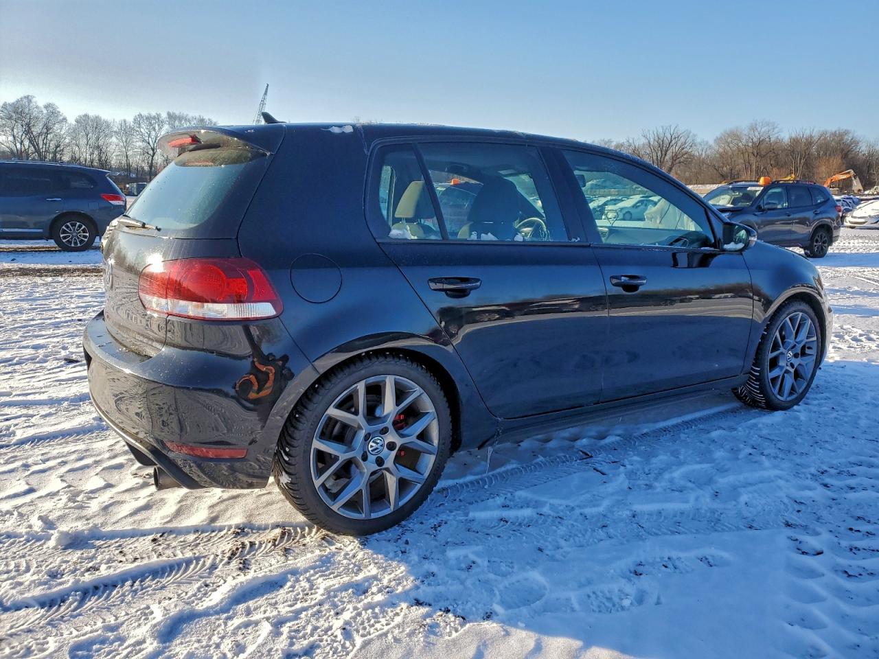 2013 VOLKSWAGEN GTI photo 5