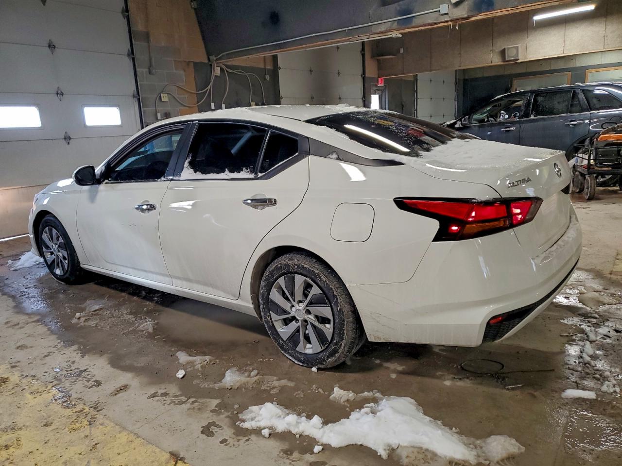 2019 NISSAN ALTIMA S photo 2