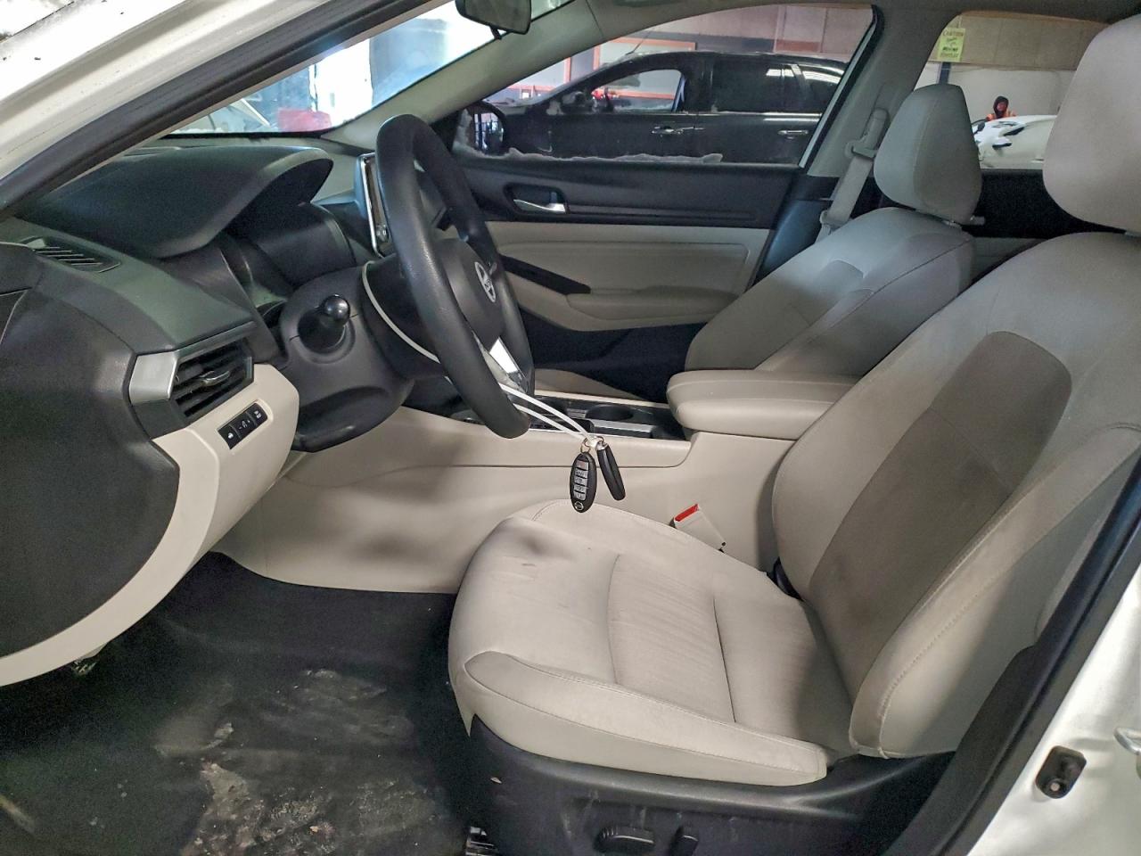 2019 NISSAN ALTIMA S photo 7