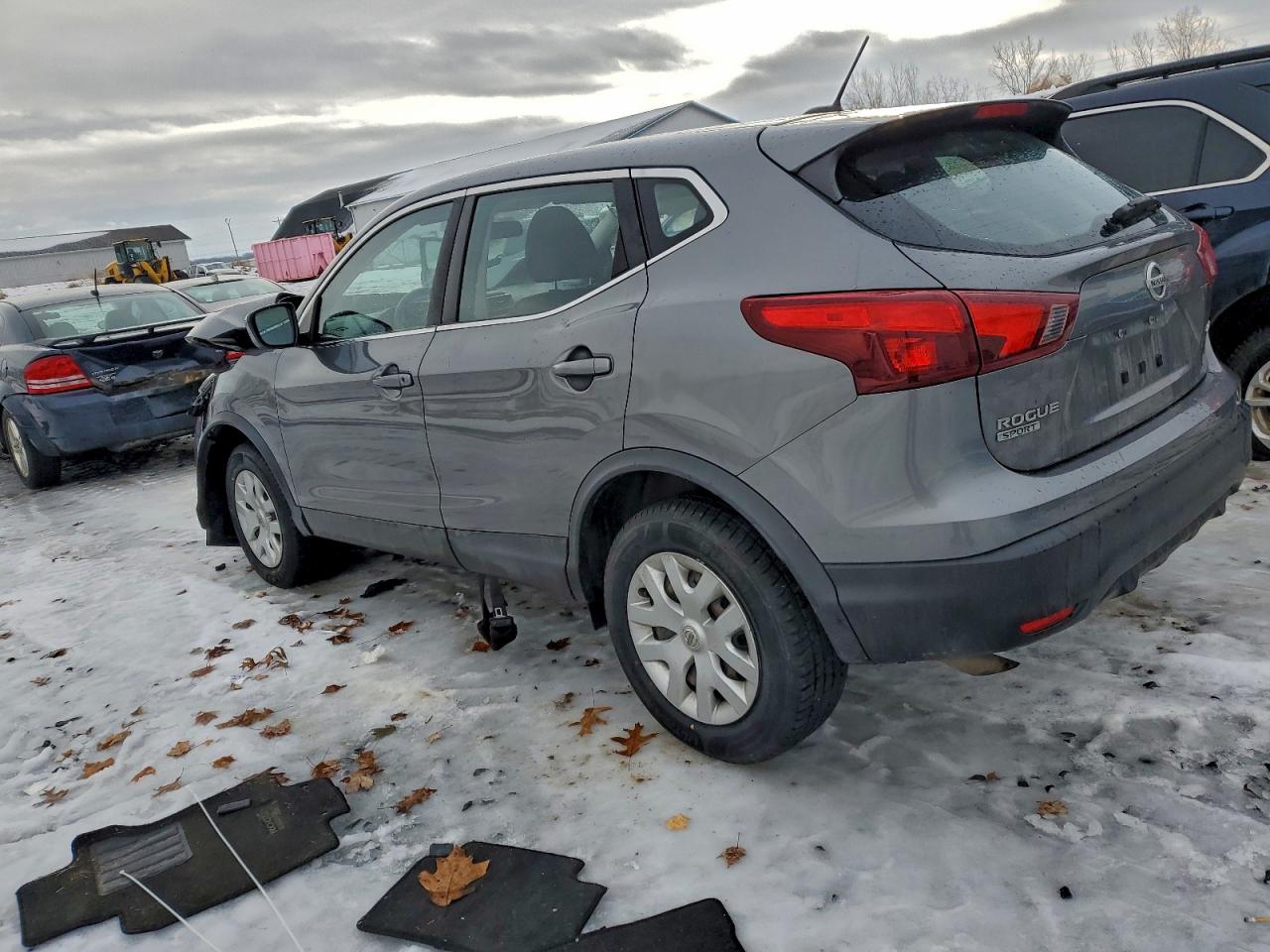 2019 NISSAN ROGUE SPORT S photo 2