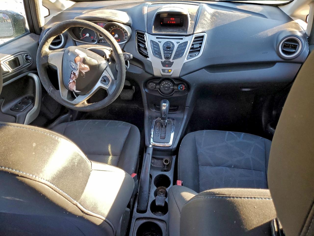 2011 FORD FIESTA SE photo 22