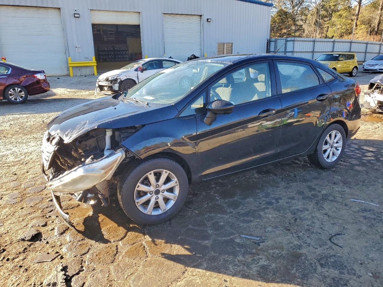 2011 FORD FIESTA