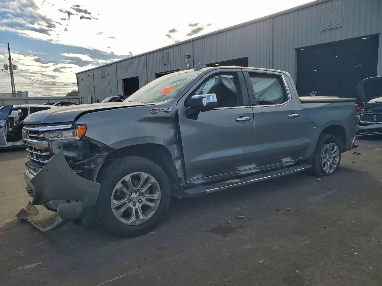 2025 CHEVROLET SILVERADO