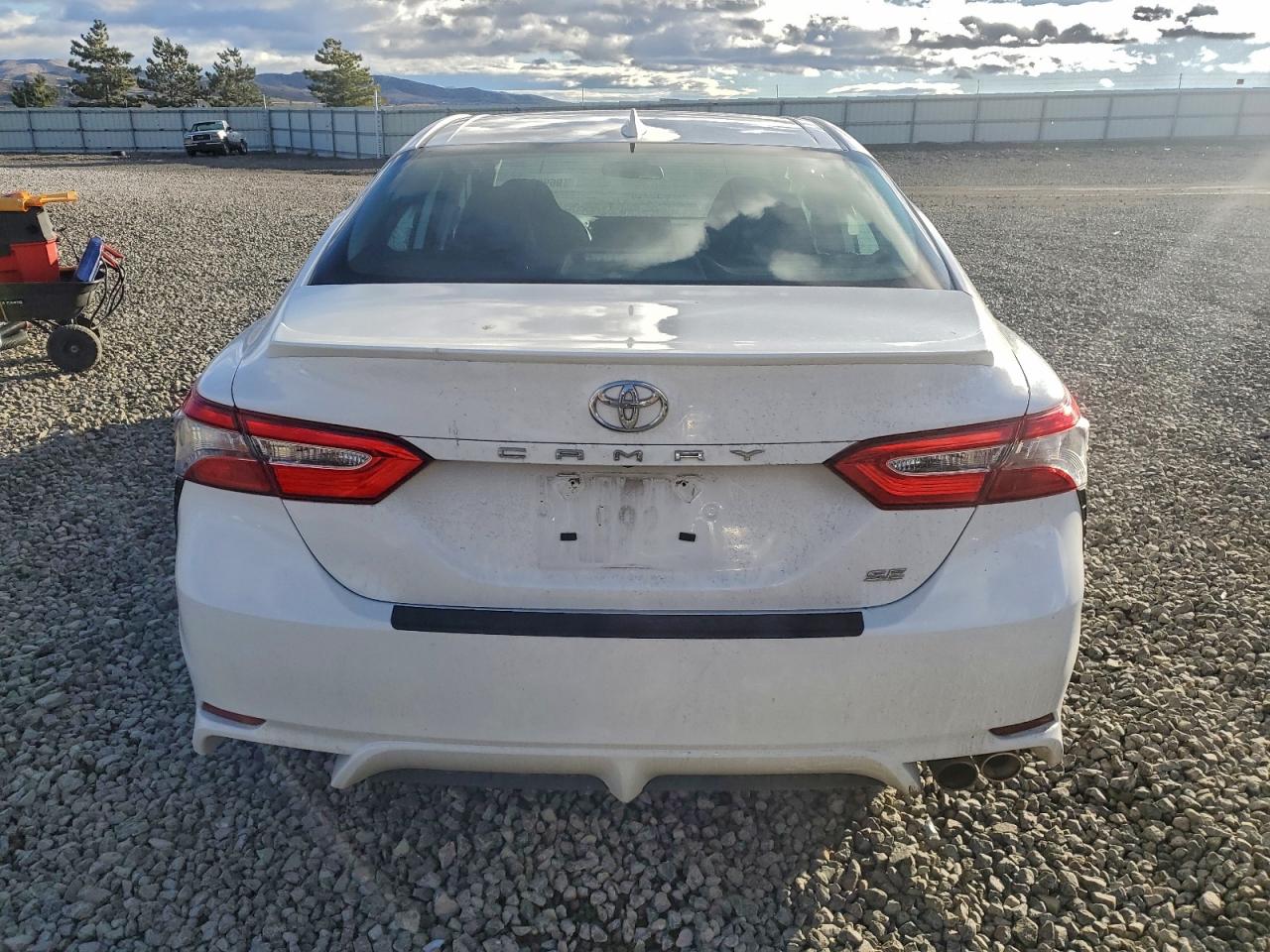 2019 TOYOTA CAMRY L photo 6