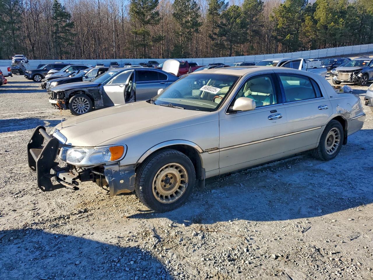 2000 LINCOLN TOWN CAR