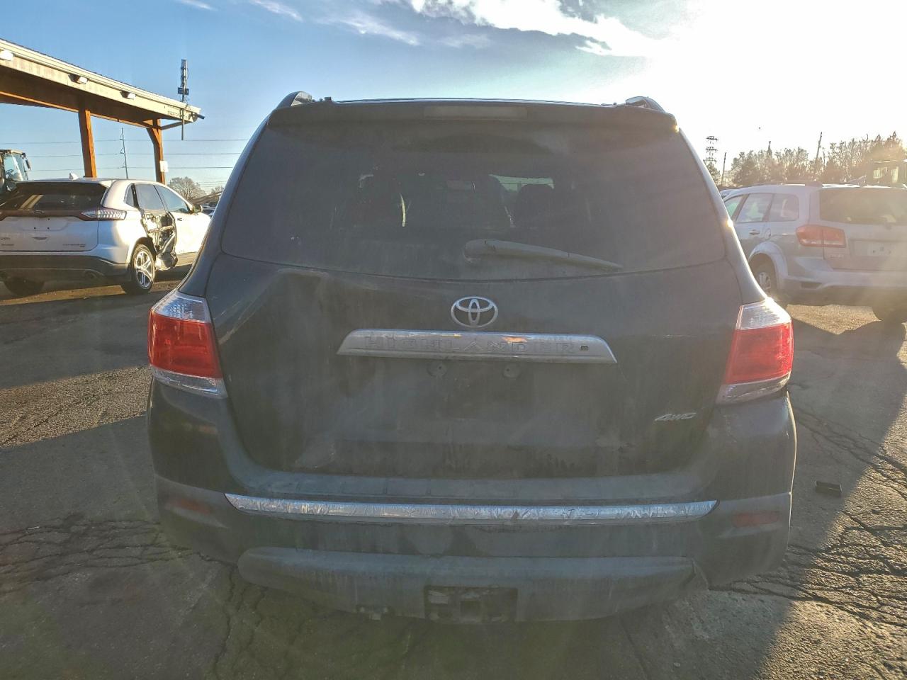 2012 TOYOTA HIGHLANDER BASE photo 6