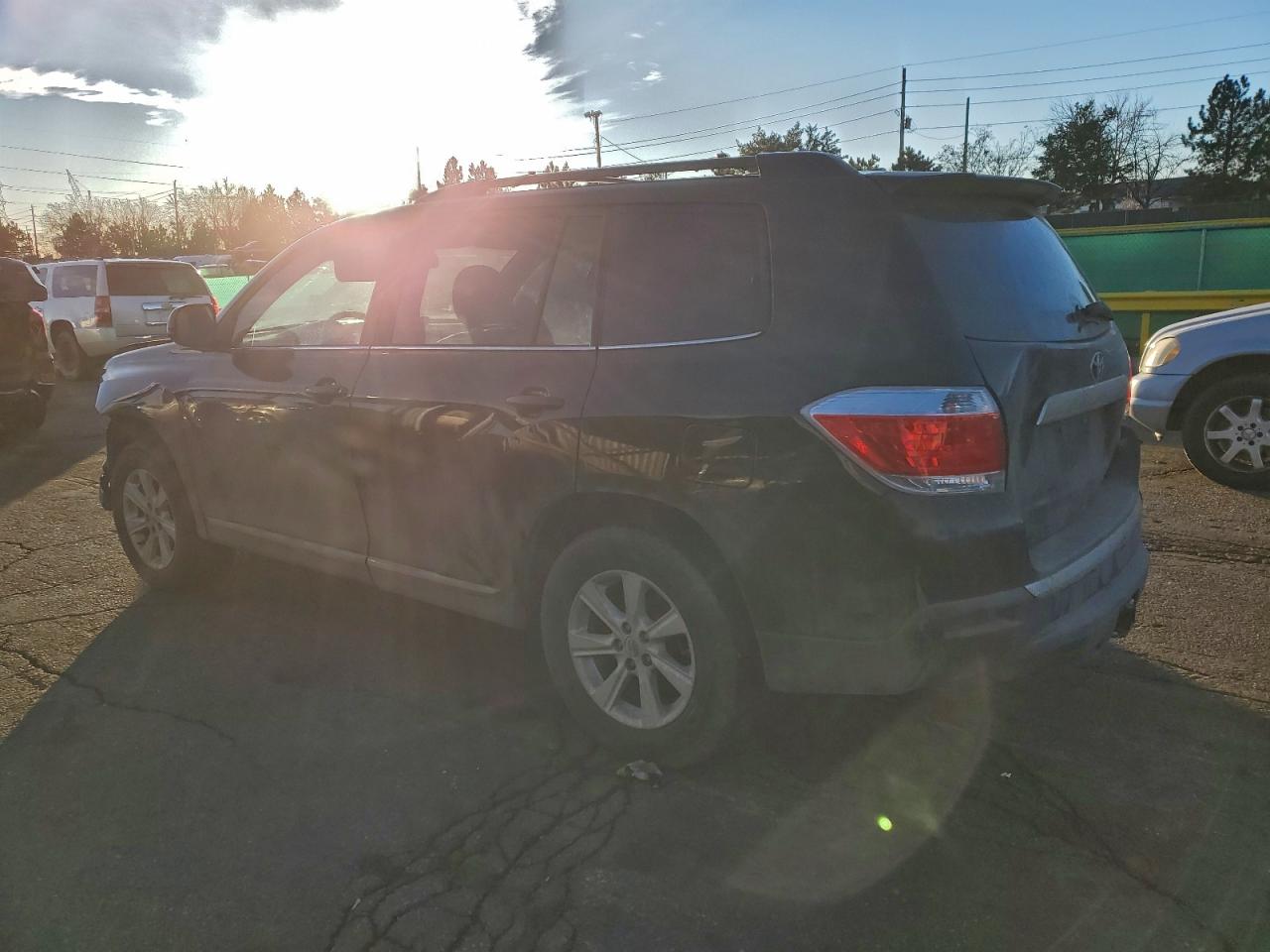 2012 TOYOTA HIGHLANDER BASE photo 2