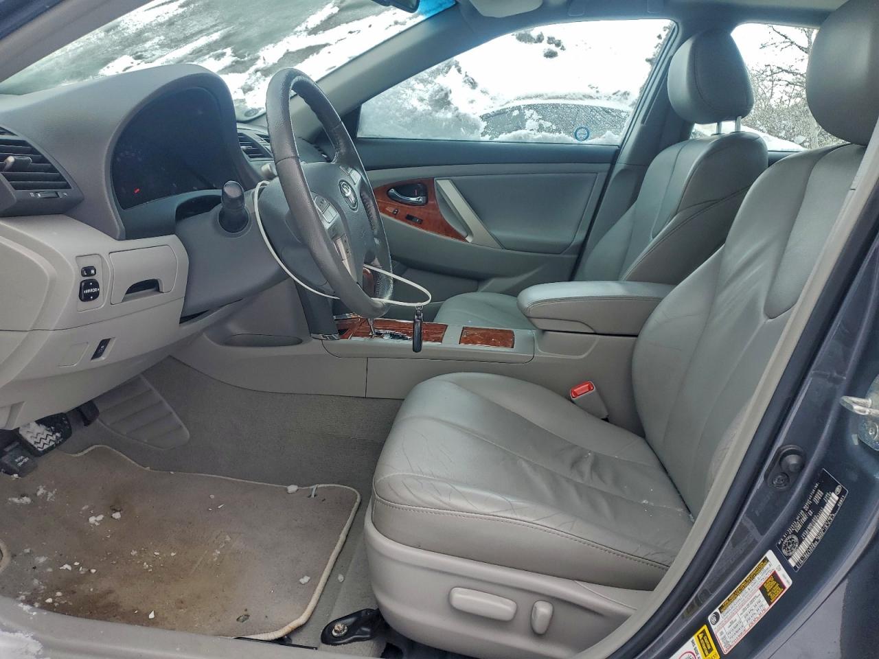 2011 TOYOTA CAMRY BASE photo 7