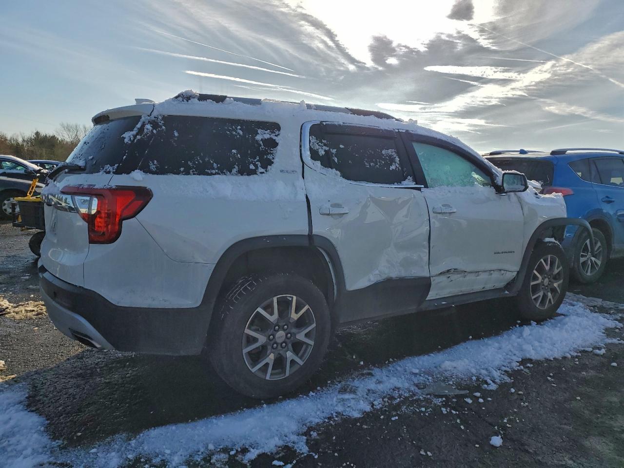2023 GMC ACADIA SLT photo 3