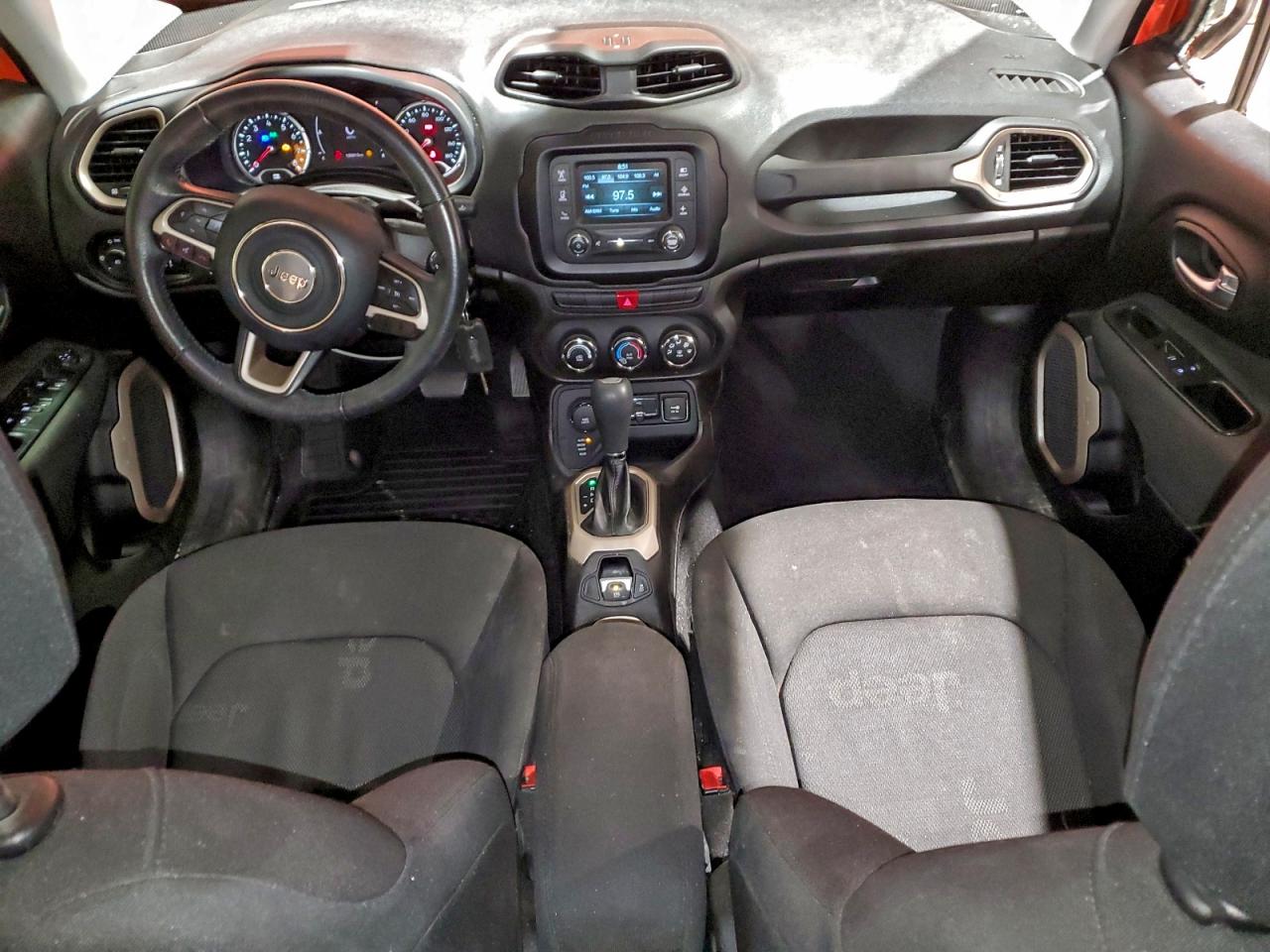 2015 JEEP RENEGADE LATITUDE photo 8