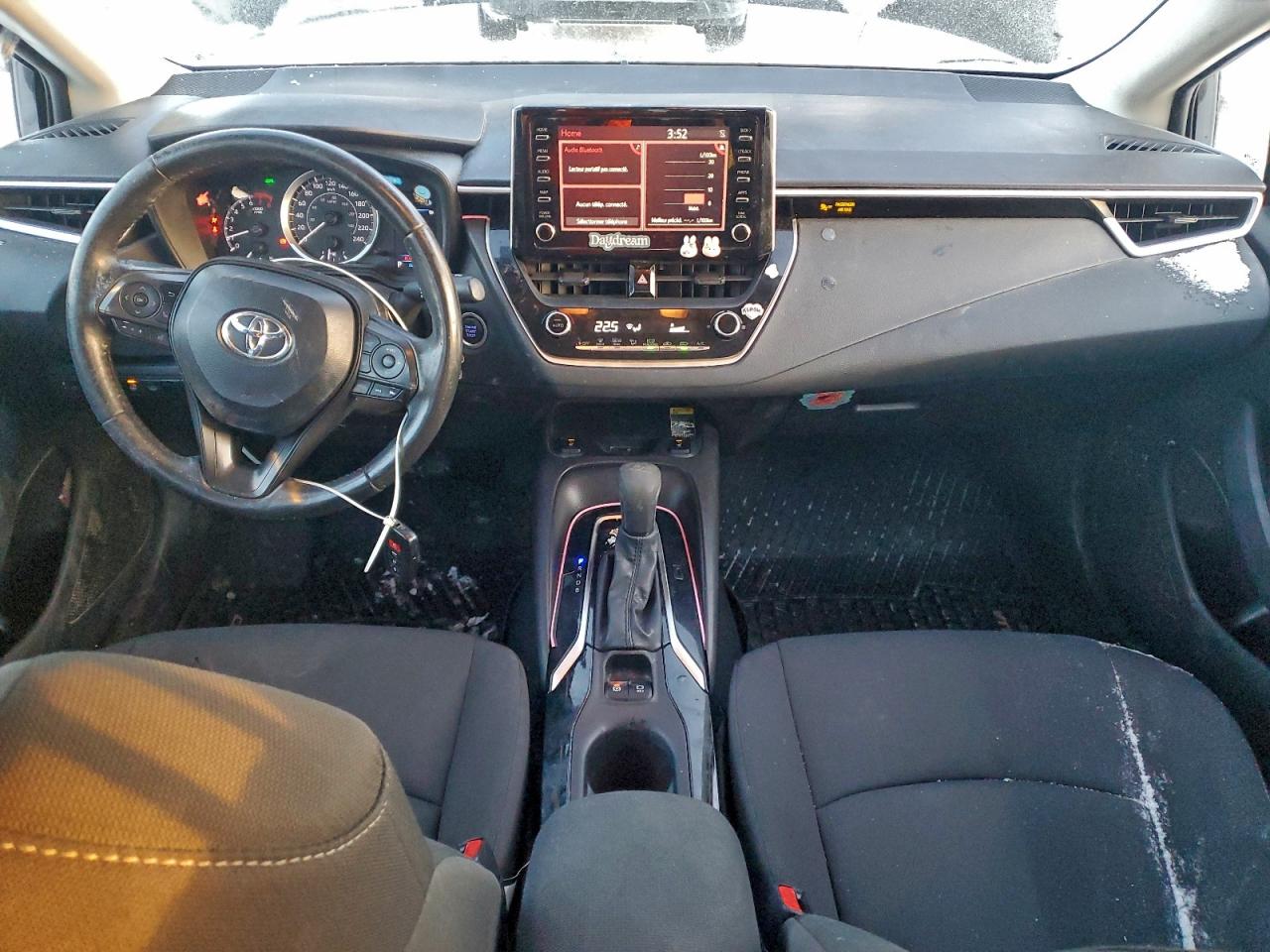 2020 TOYOTA COROLLA LE photo 8