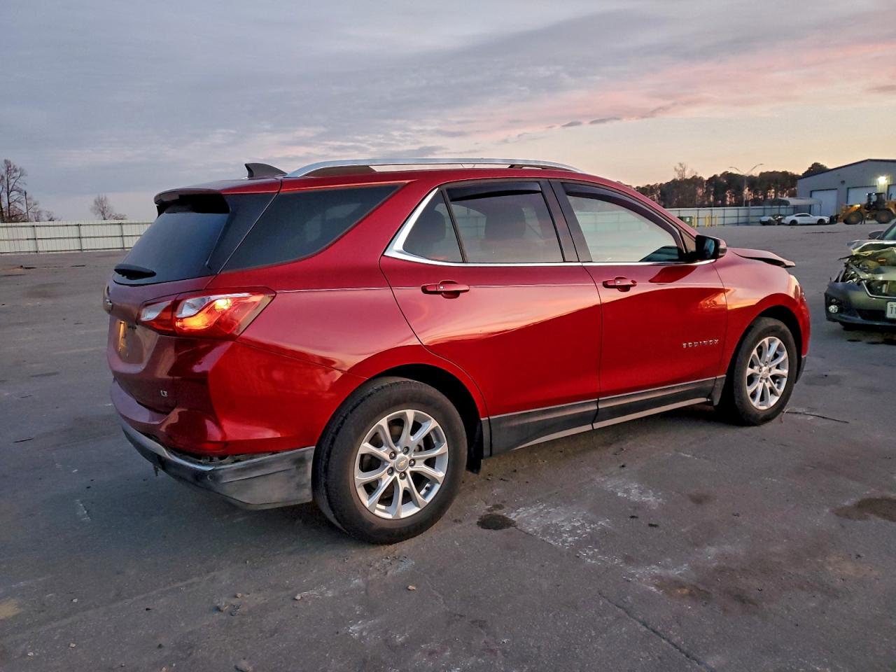 2018 CHEVROLET EQUINOX LT photo 3