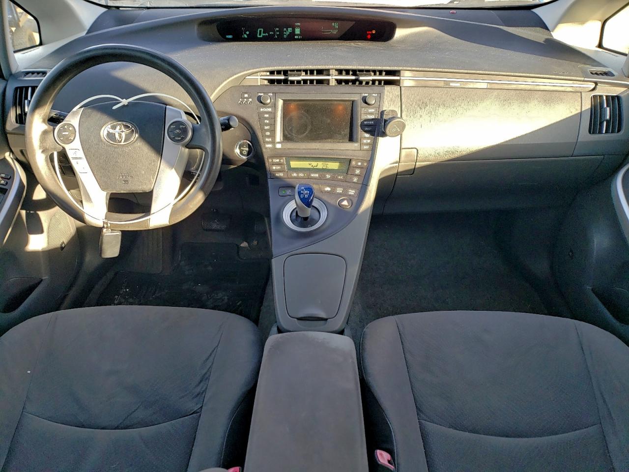 2010 TOYOTA PRIUS photo 8
