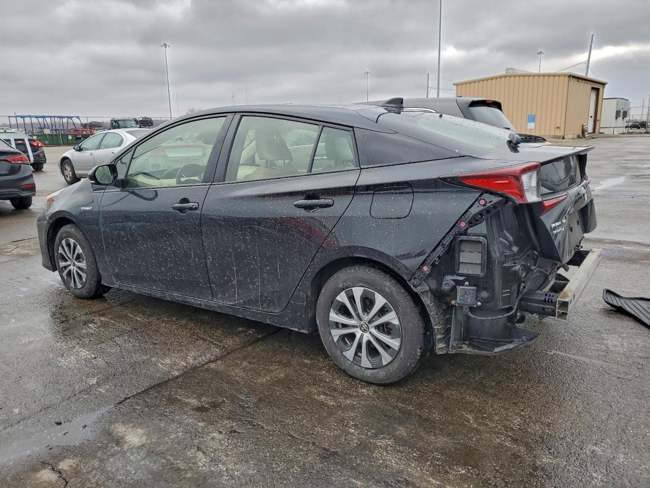 2019 TOYOTA PRIUS photo 2