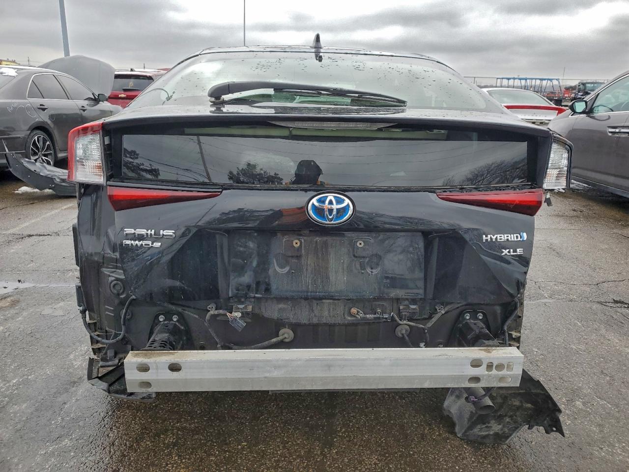 2019 TOYOTA PRIUS photo 6