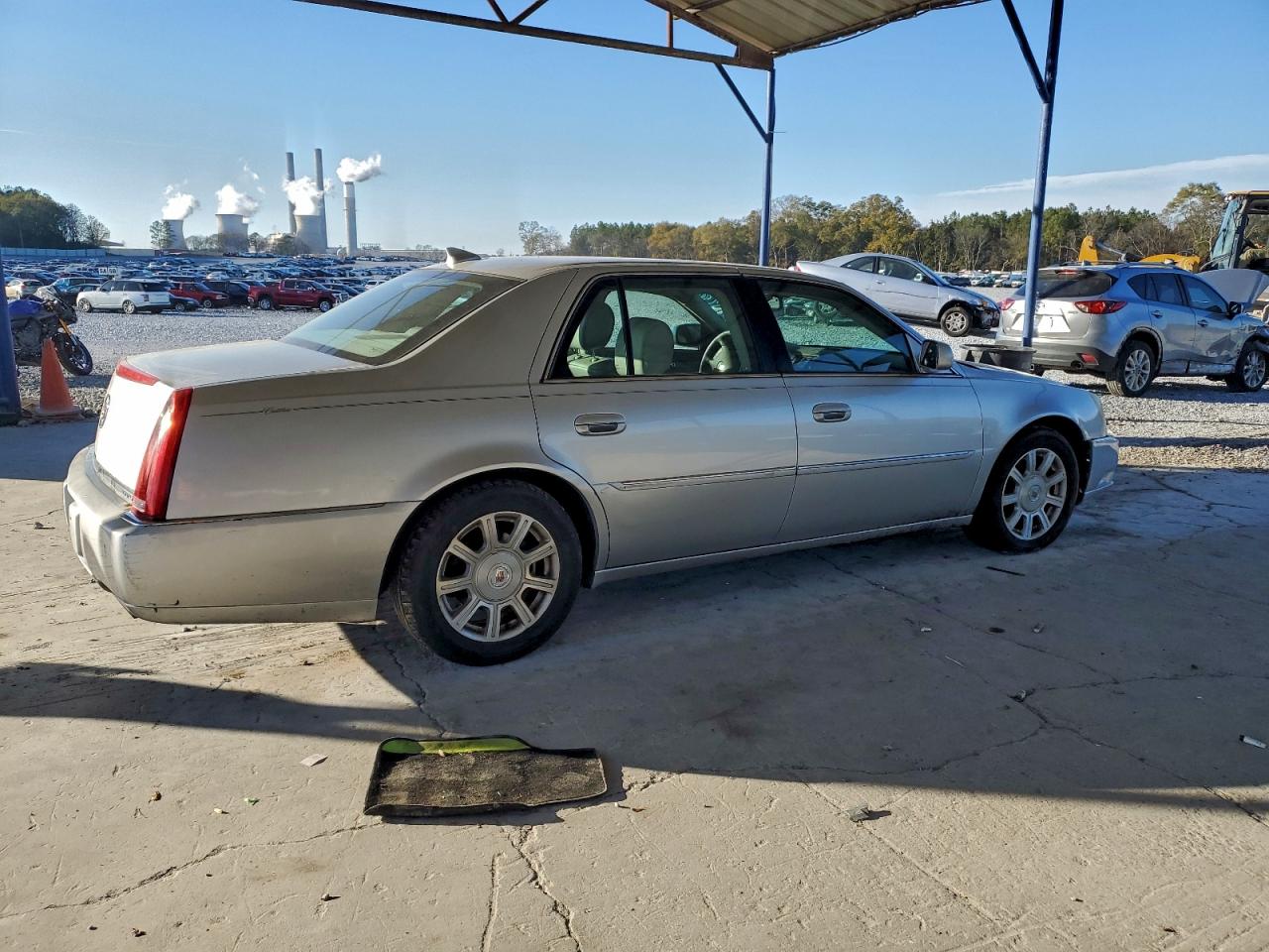 2009 CADILLAC DTS photo 3
