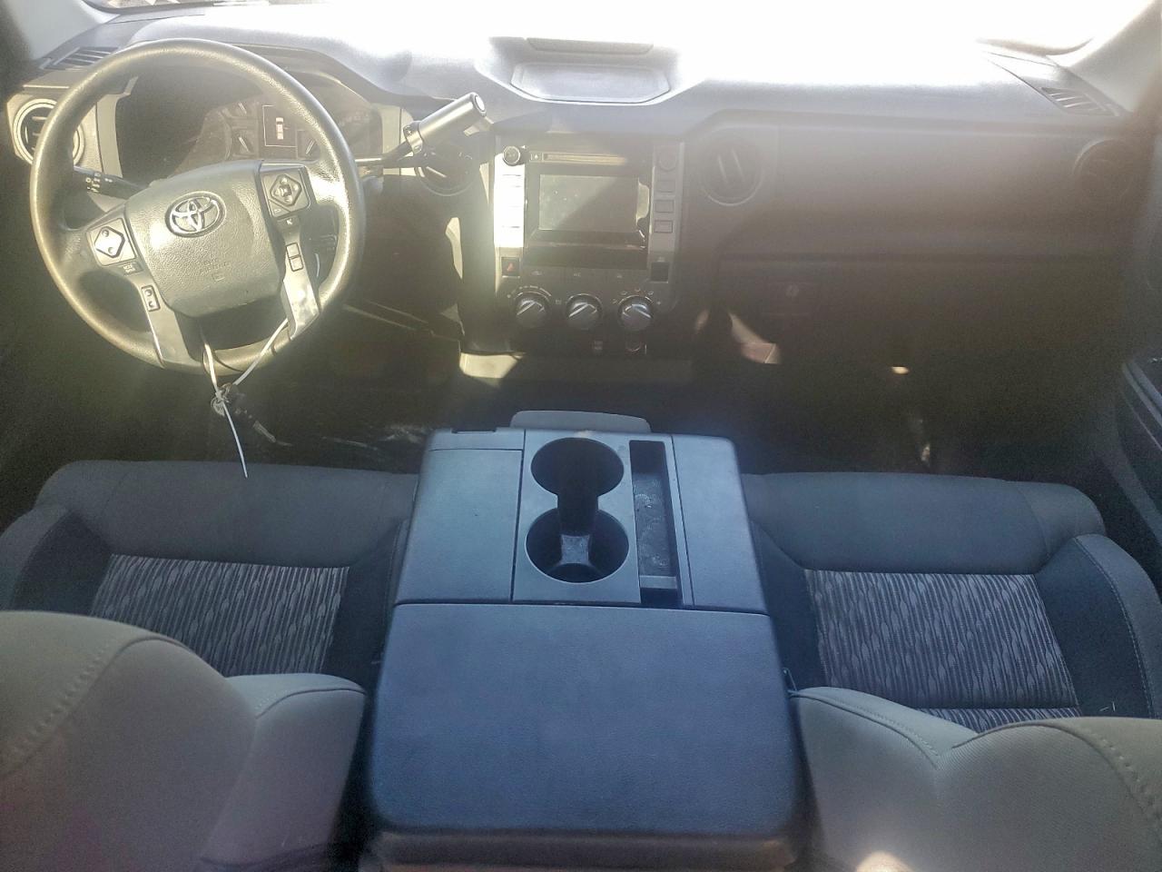 2018 TOYOTA TUNDRA DOUBLE CAB SR photo 8