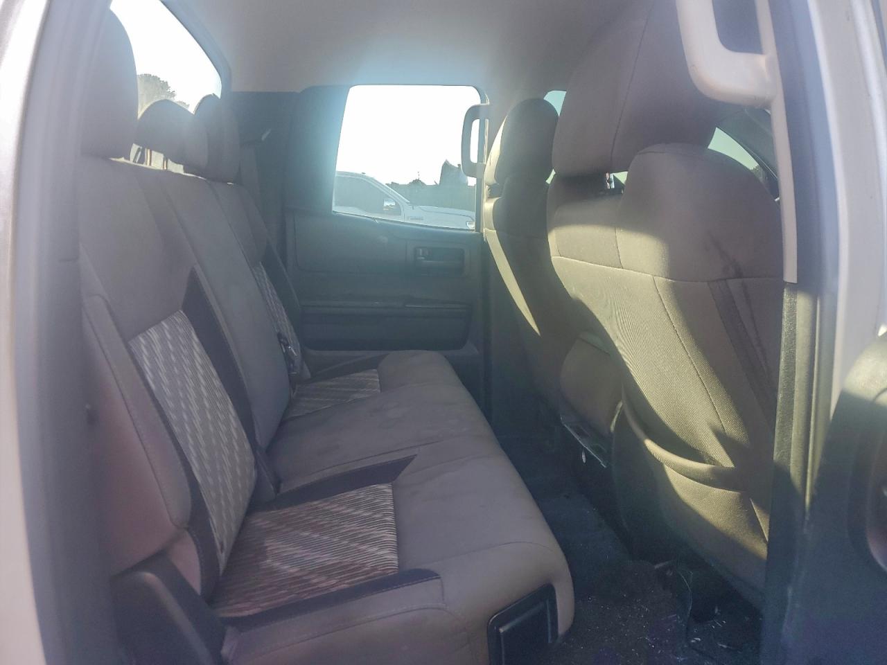 2018 TOYOTA TUNDRA DOUBLE CAB SR photo 10