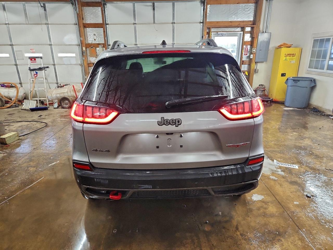 2019 JEEP CHEROKEE TRAILHAWK photo 11