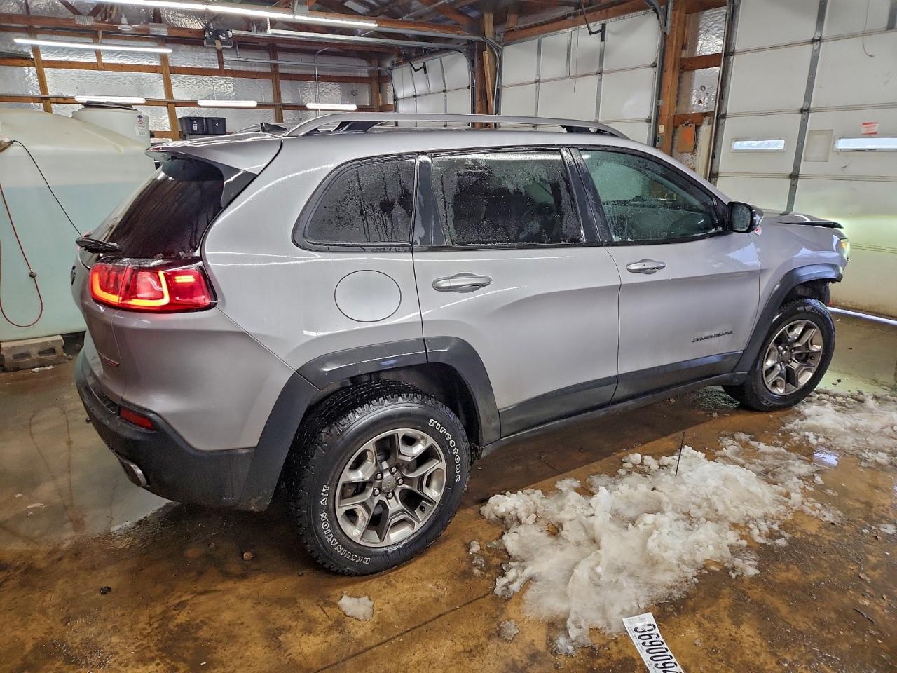 2019 JEEP CHEROKEE TRAILHAWK photo 5