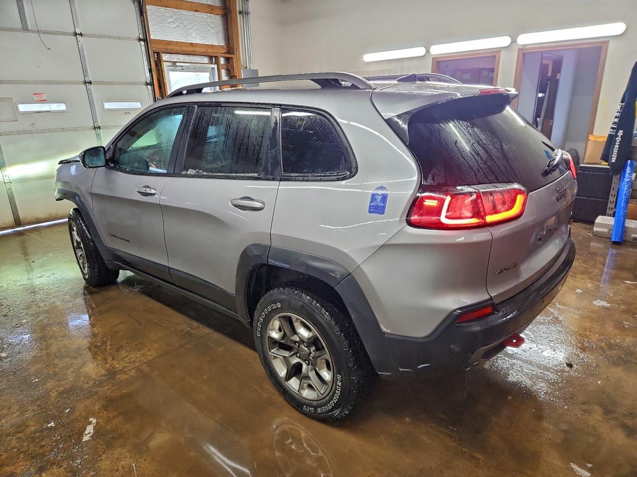 2019 JEEP CHEROKEE TRAILHAWK photo 3