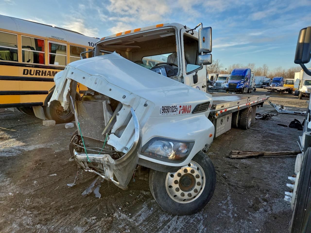 2017 HINO 258/268 ROLLBACK TRUCK photo 2