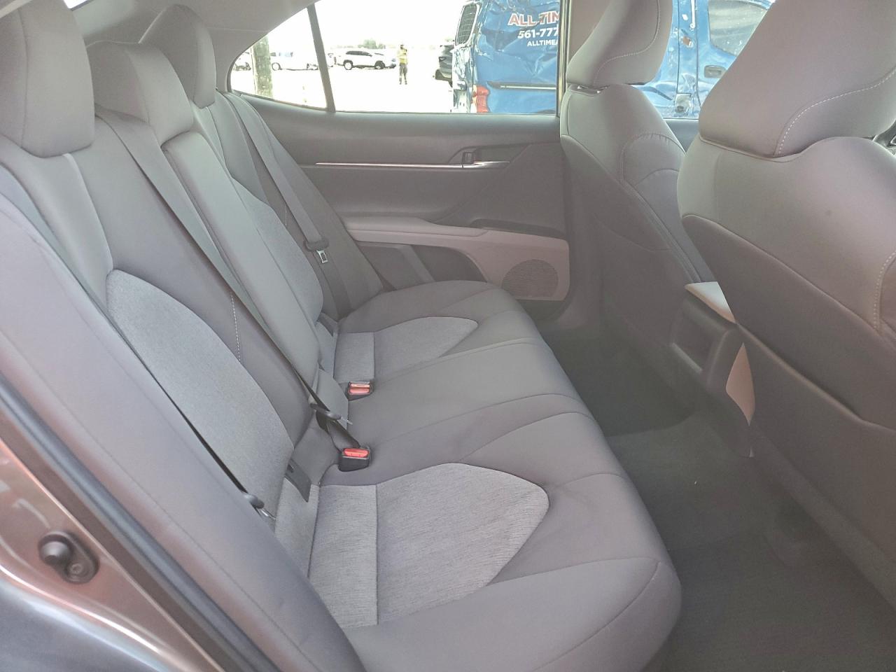 2021 TOYOTA CAMRY LE photo 37