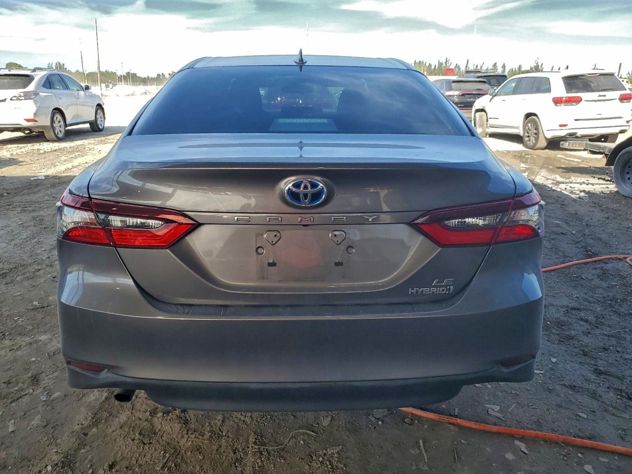 2021 TOYOTA CAMRY LE photo 21