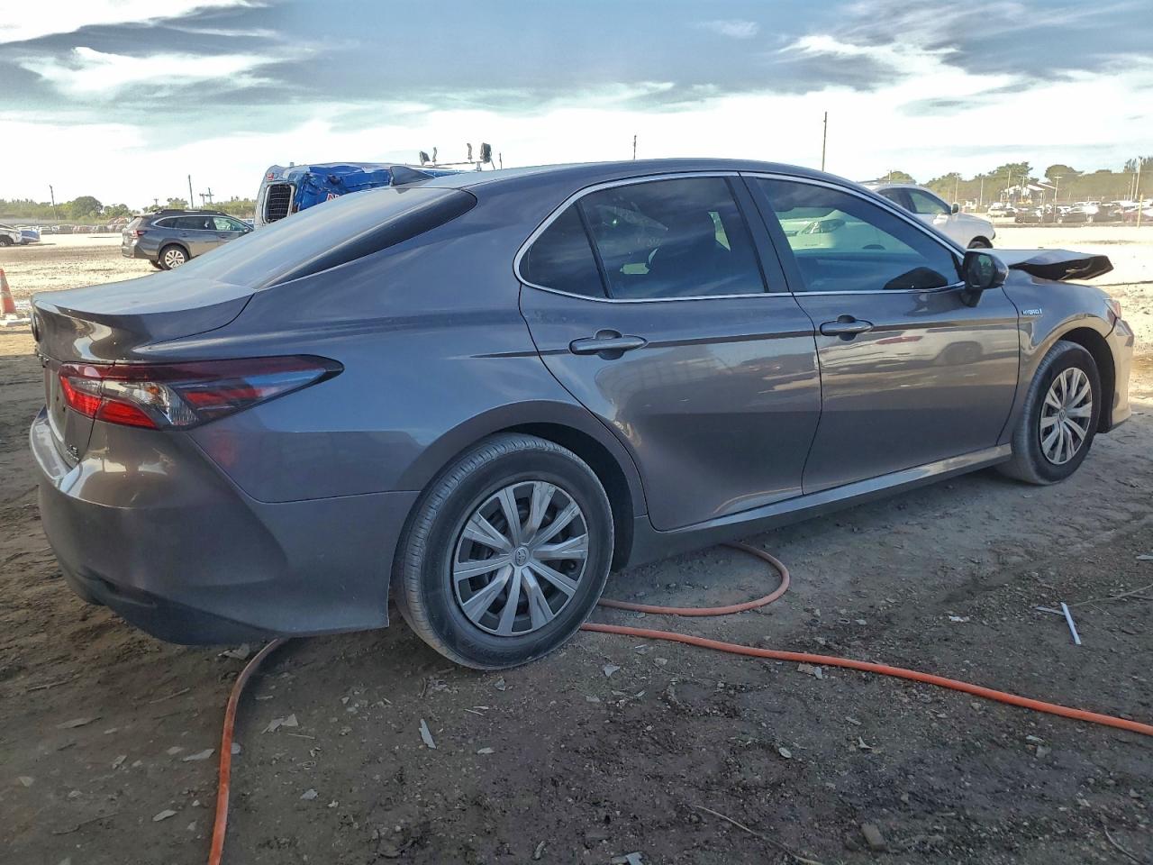 2021 TOYOTA CAMRY LE photo 9