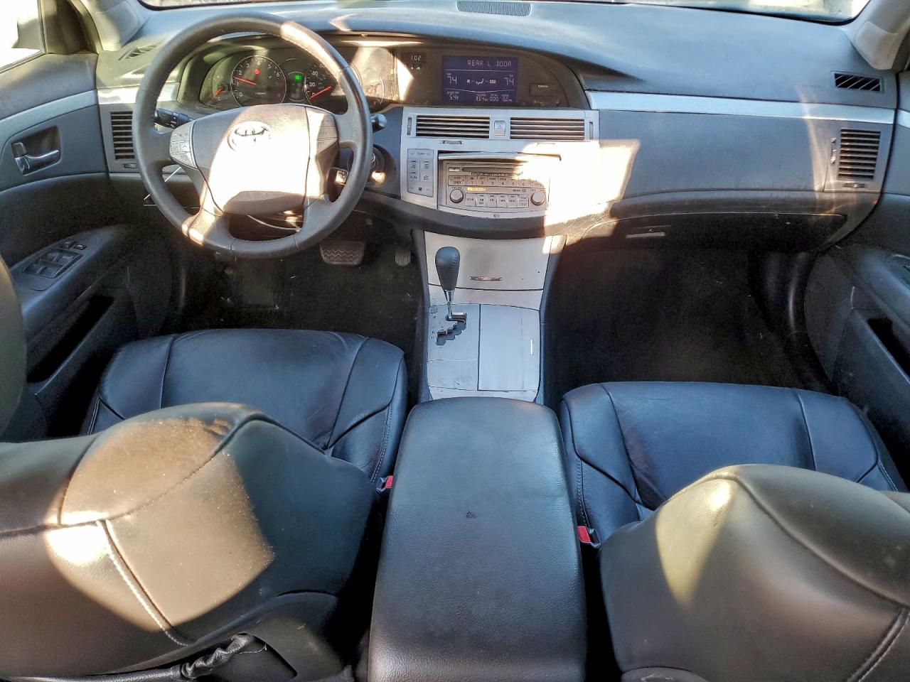 2005 TOYOTA AVALON XL photo 8