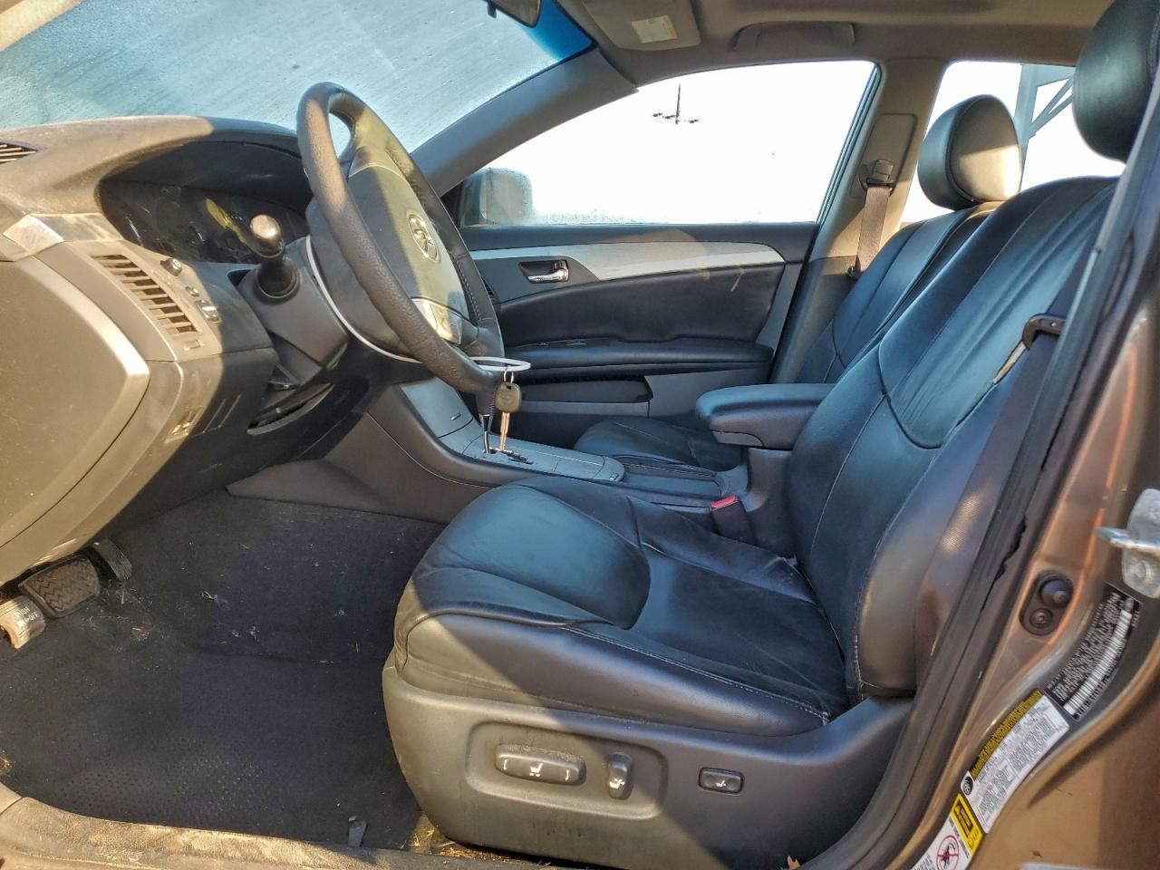 2005 TOYOTA AVALON XL photo 7
