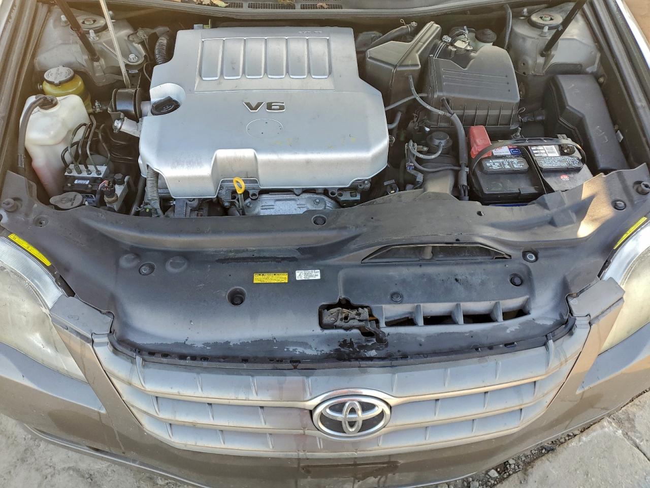 2005 TOYOTA AVALON XL photo 11