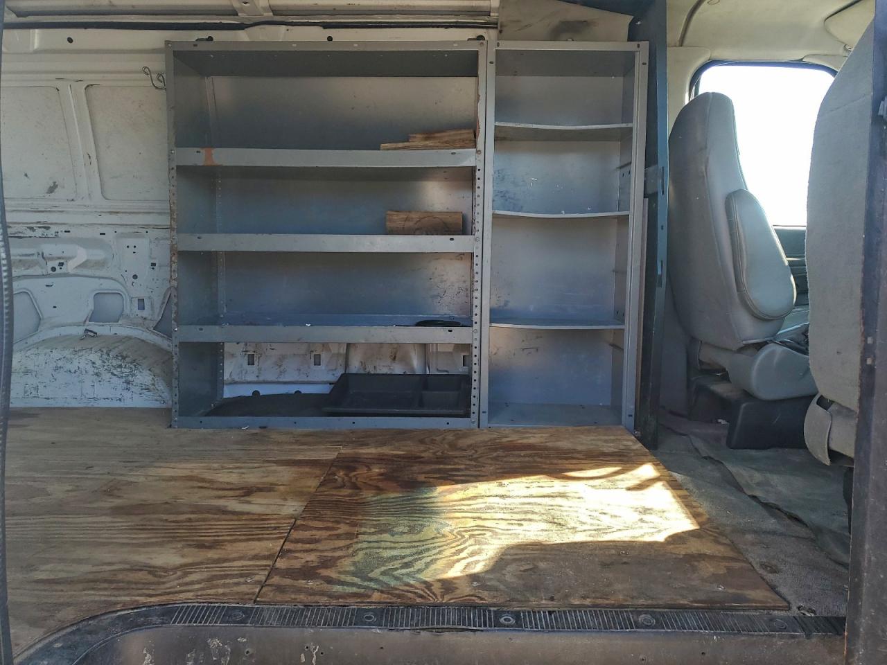 2003 FORD E250 DELIVERY VAN photo 10