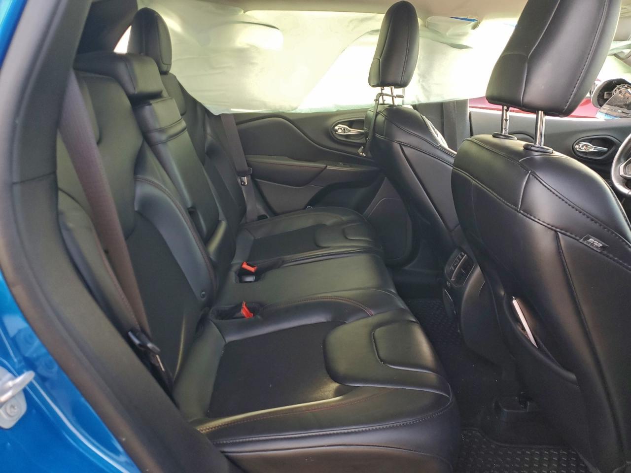 2019 JEEP CHEROKEE TRAILHAWK photo 11