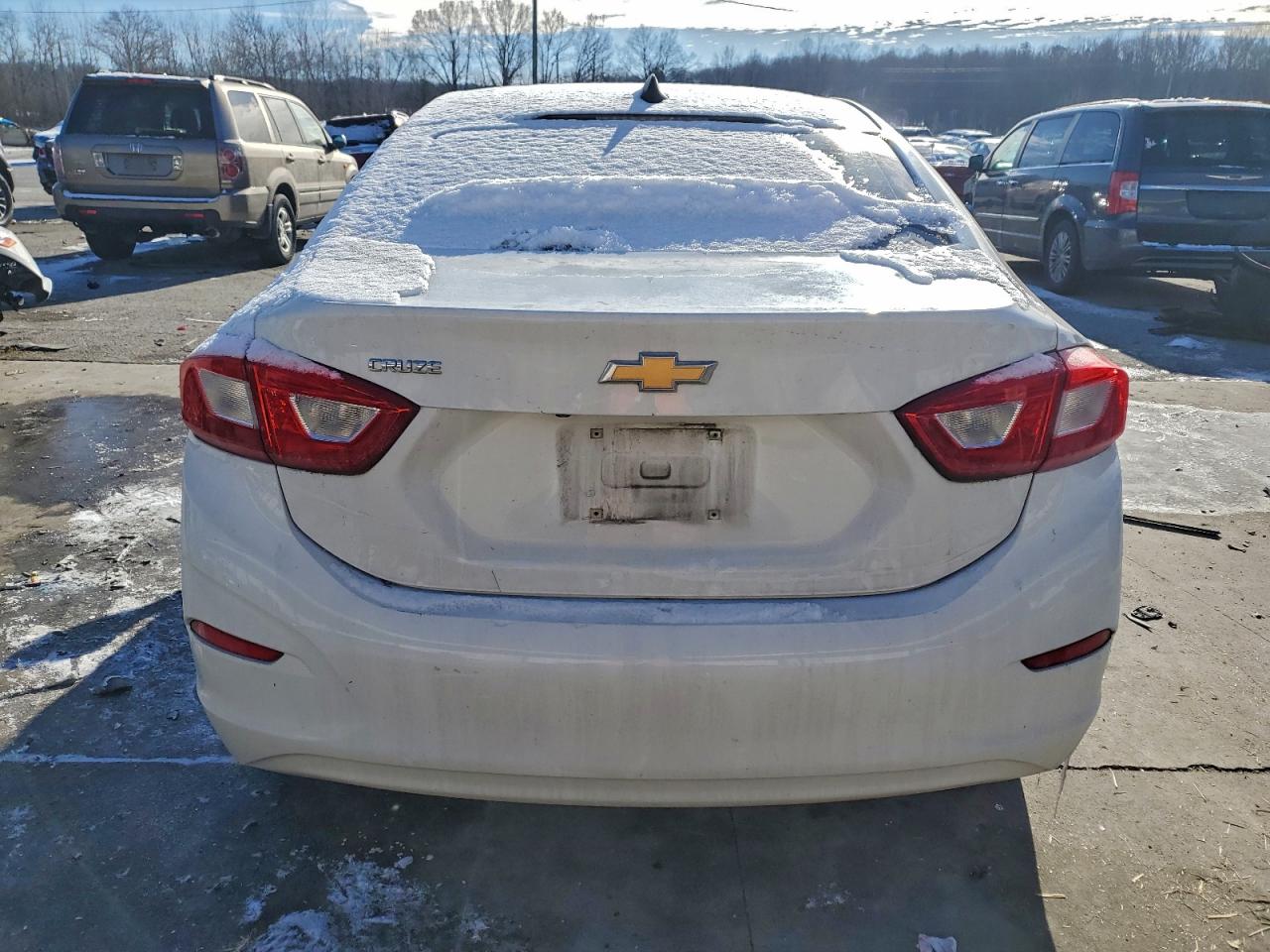2017 CHEVROLET CRUZE LS photo 6