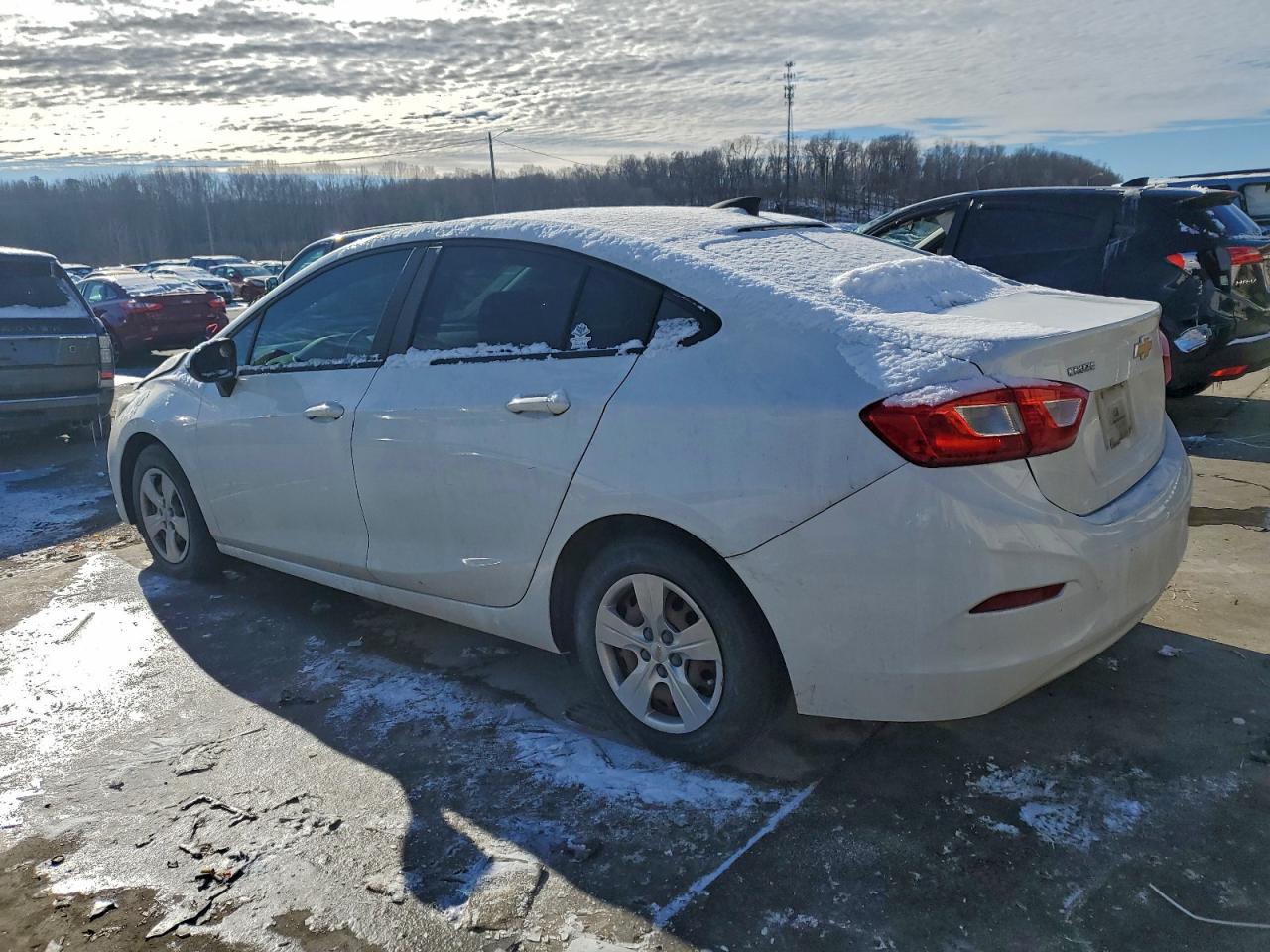 2017 CHEVROLET CRUZE LS photo 2