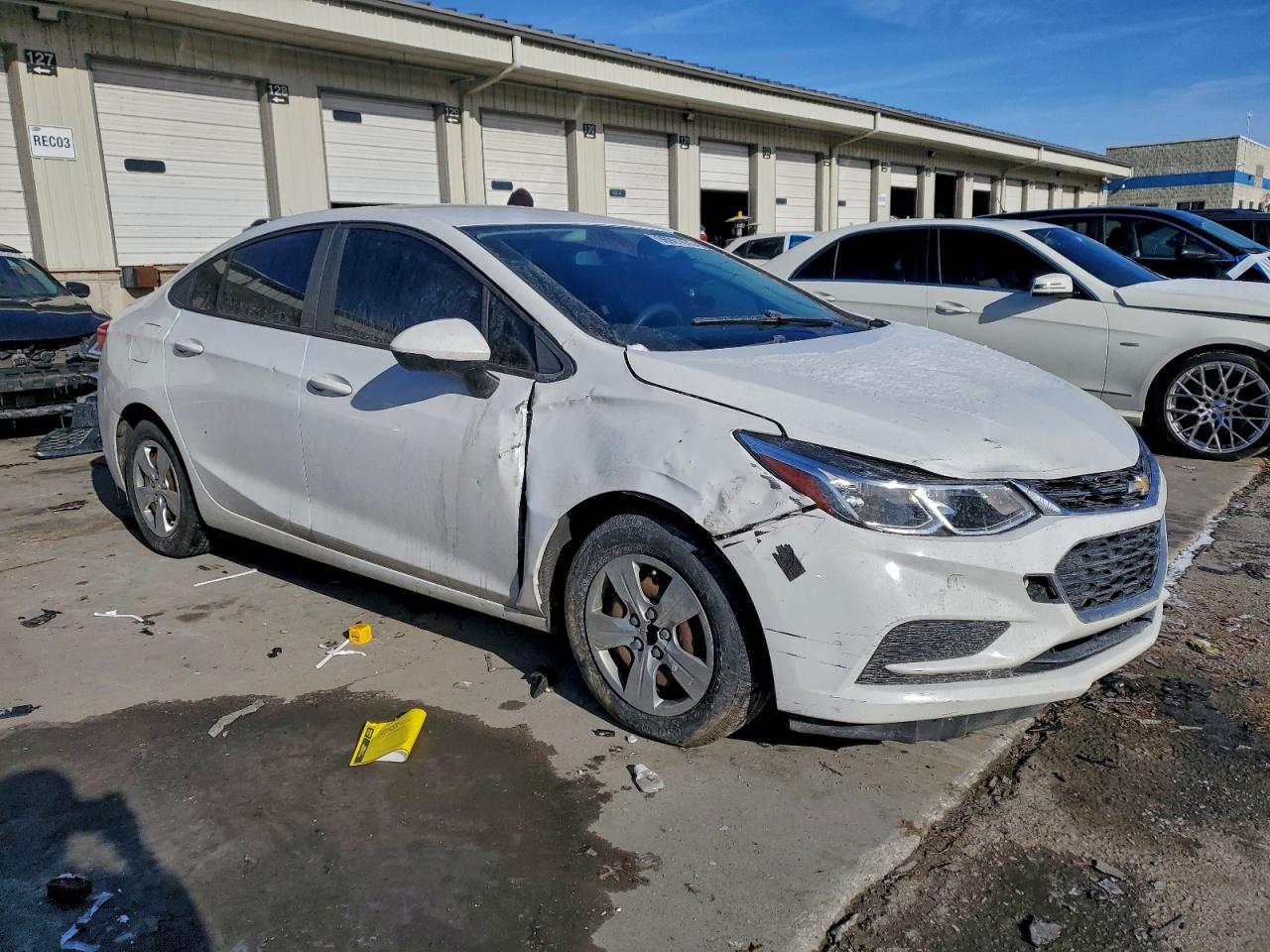 2017 CHEVROLET CRUZE LS photo 4