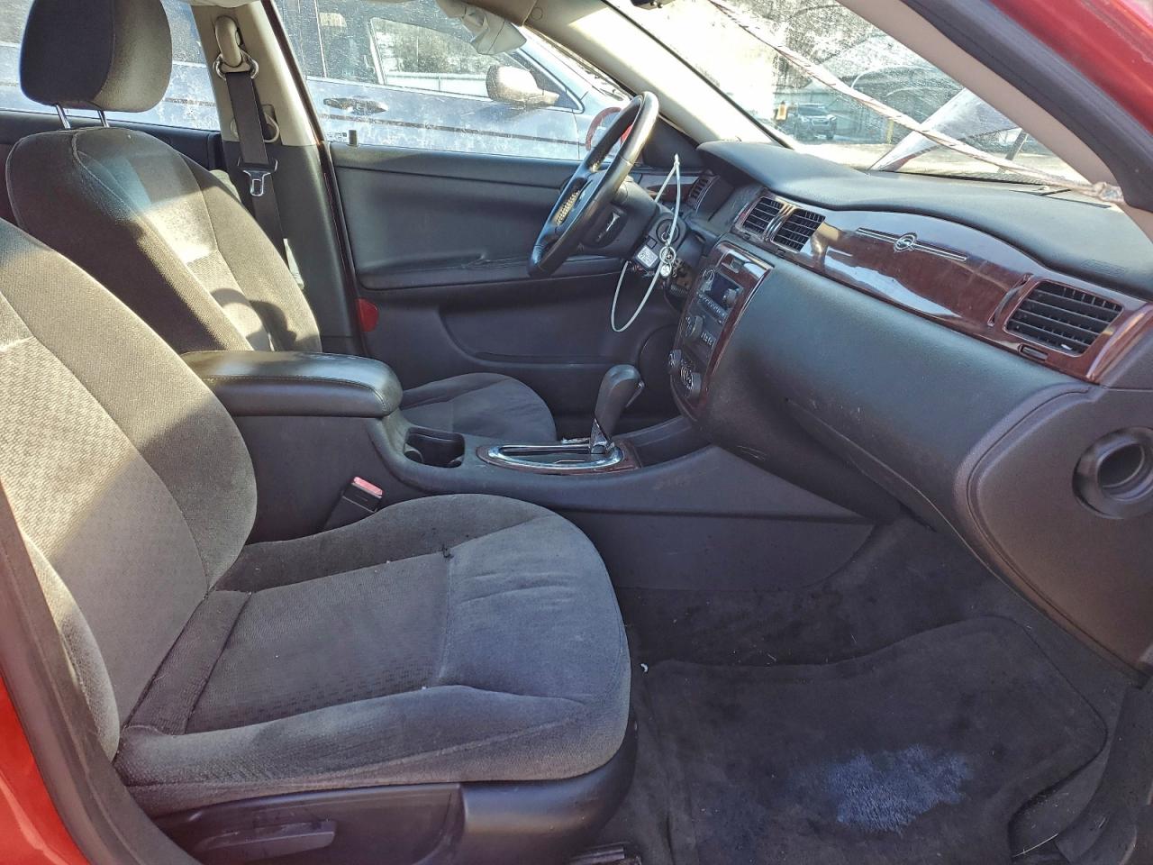 2010 CHEVROLET IMPALA LT photo 7