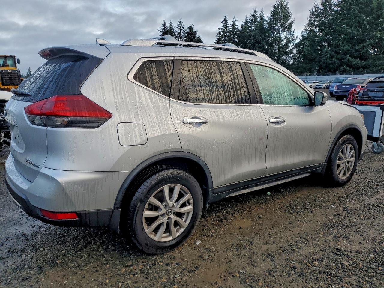 2019 NISSAN ROGUE S photo 5