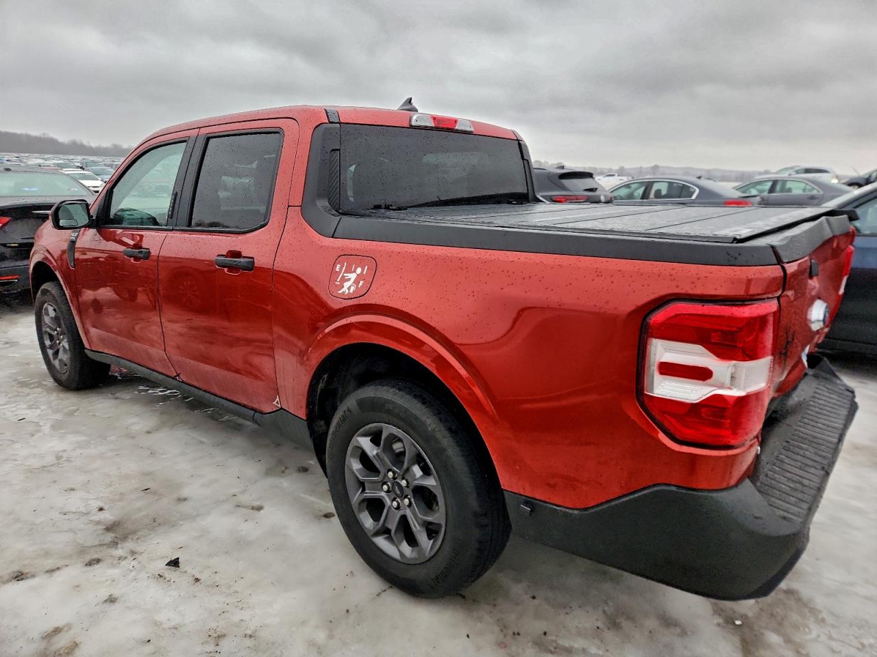 2023 FORD MAVERICK XL photo 2