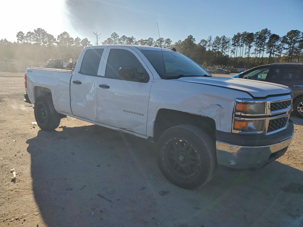 2014 CHEVROLET SILVERADO K1500 photo 4