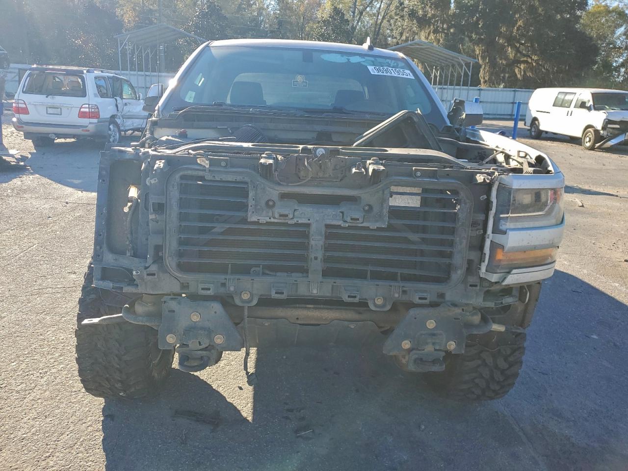 2018 CHEVROLET SILVERADO K1500 LT photo 9