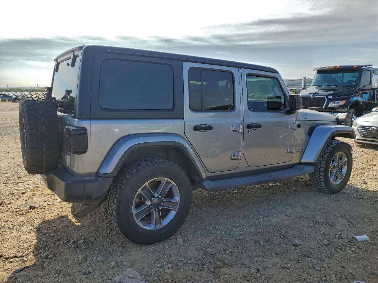 2019 JEEP WRANGLER UNLIMITED SAHARA photo 7
