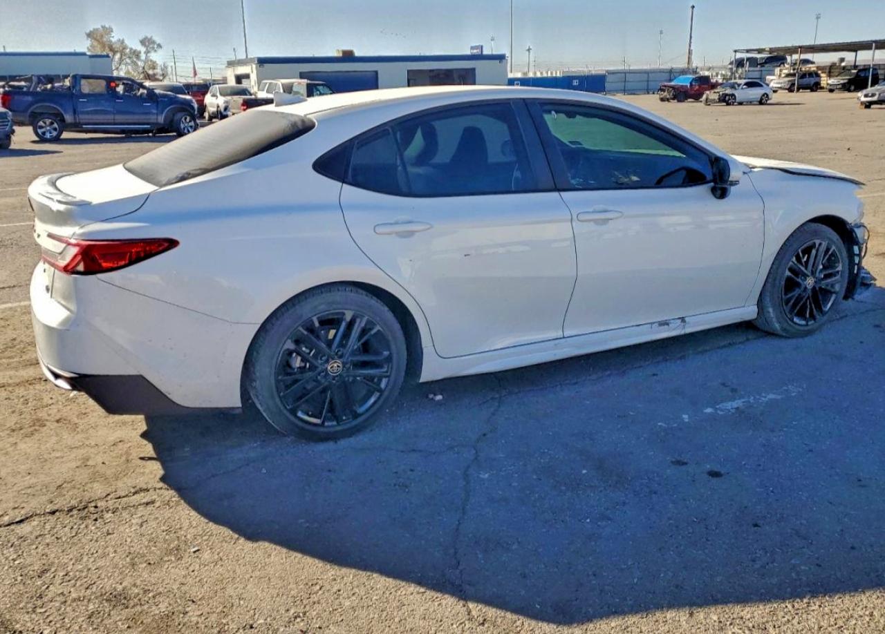 2025 TOYOTA CAMRY XSE photo 7