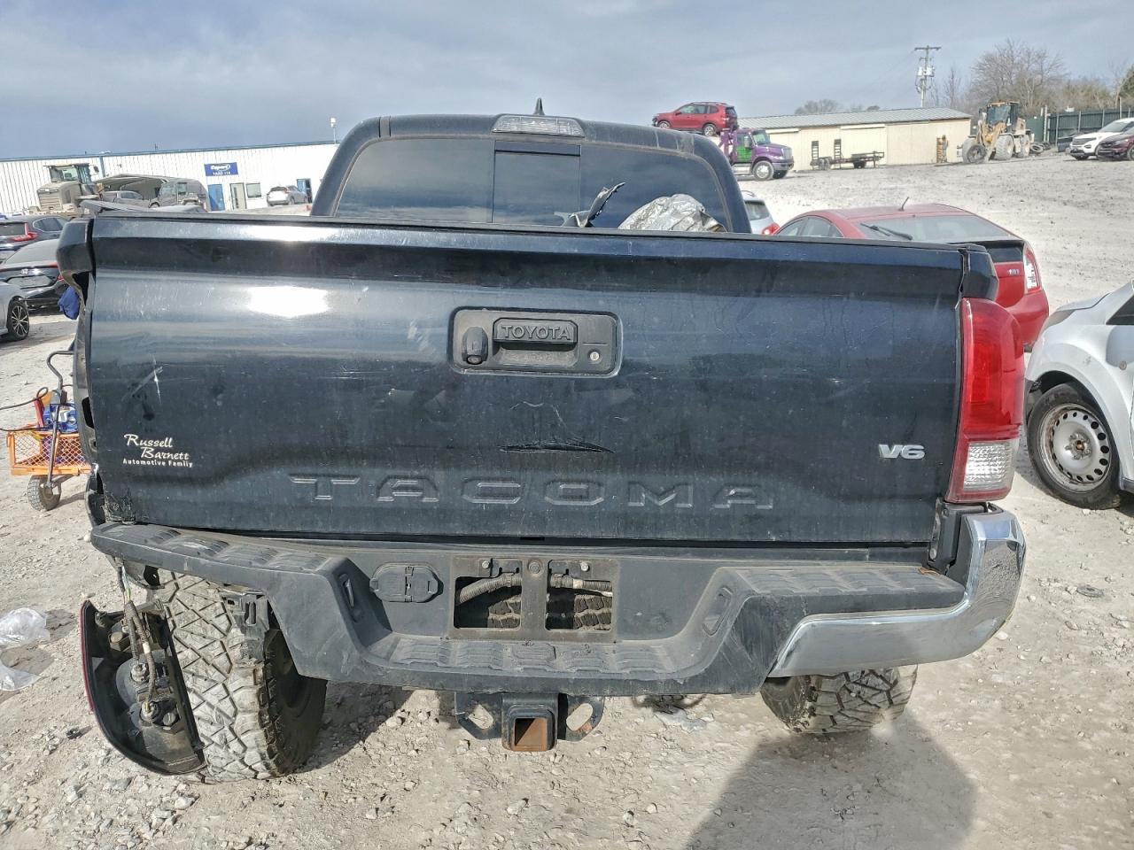 2017 TOYOTA TACOMA DOUBLE CAB photo 11