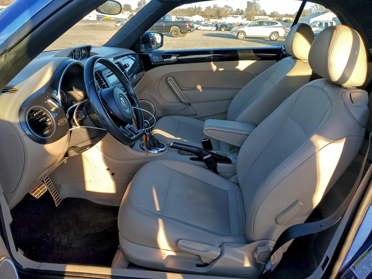 2013 VOLKSWAGEN BEETLE TURBO photo 13