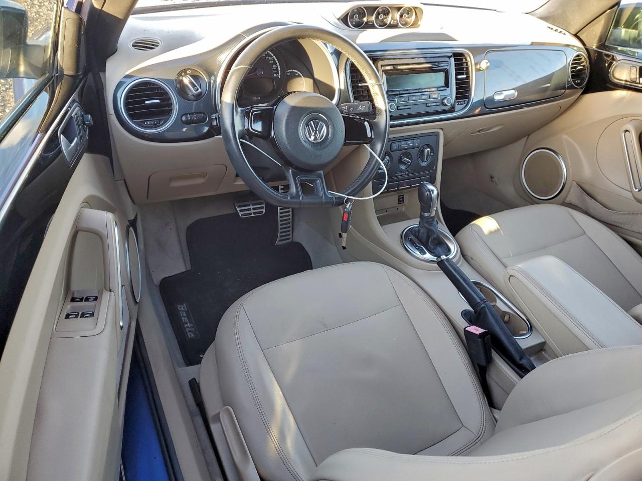 2013 VOLKSWAGEN BEETLE TURBO photo 15