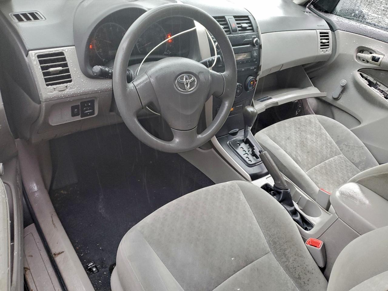 2010 TOYOTA COROLLA BASE photo 8