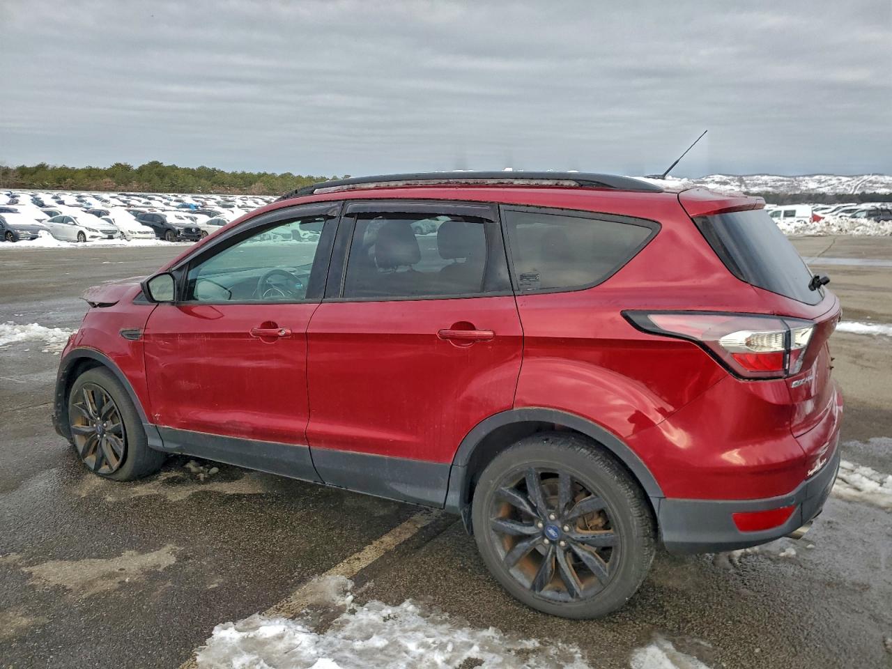 2017 FORD ESCAPE SE photo 2
