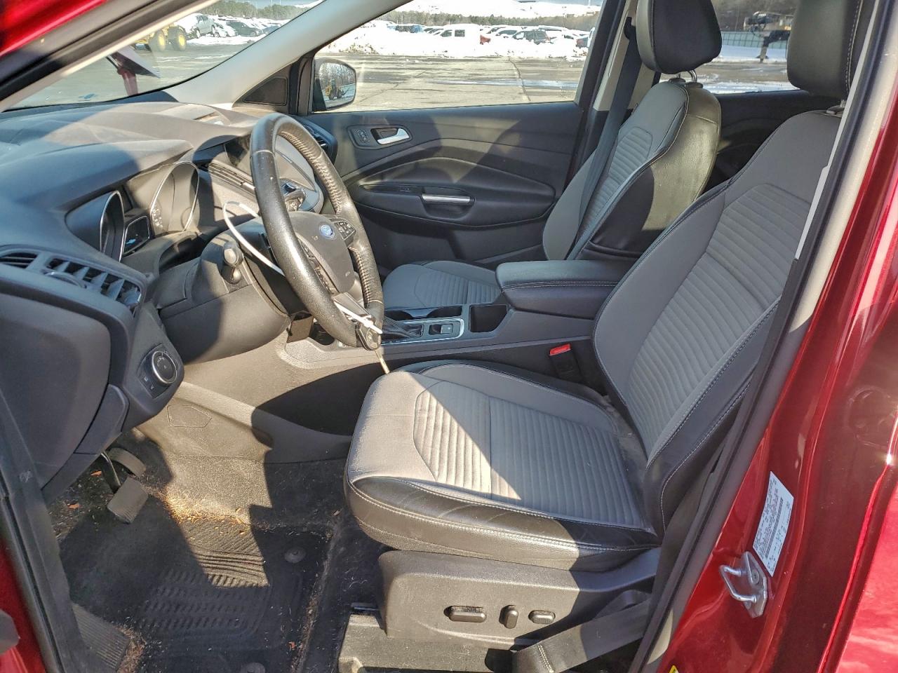 2017 FORD ESCAPE SE photo 7